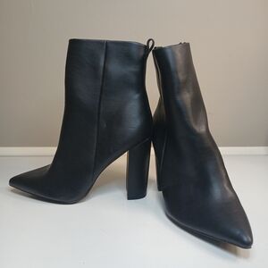New! Qupid Black Block Heeled Pointed Toe Side Zip Ankle Boots NWOT